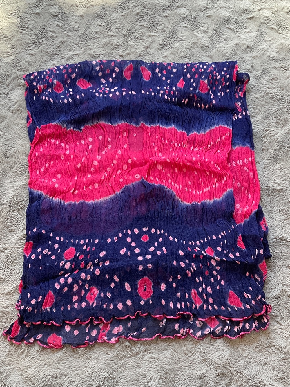 Women's Crinkle scarf / Wrap in Navy and Fuchsia